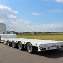 Airsuspended semi lowloader from Broshuis
