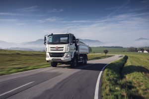 TATRA-PHOENIX-Euro6-6x6_01-1024x682