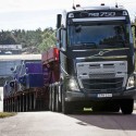Volvo I-Shift new Crawler up to 325 ton!