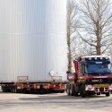 This is how you move 28 metre tanks